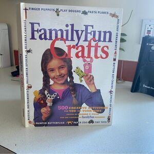 Family Fun Arts And Crafts Over 500 Creative Projects Hardcover Book